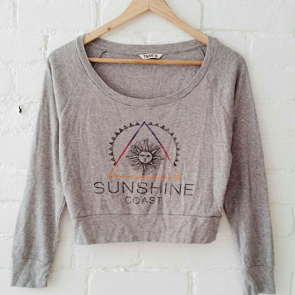 Long sleeve crop